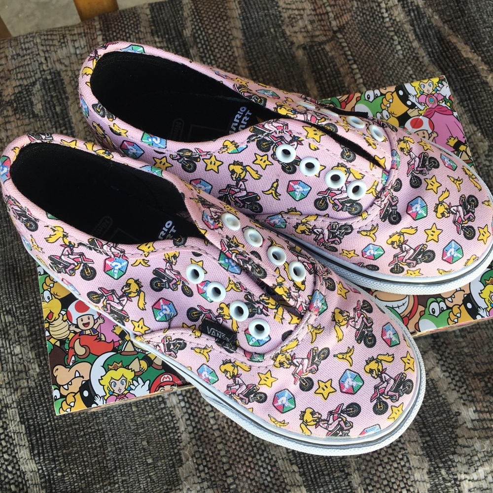 BRAND NEW PRINCESS PEACH VANS